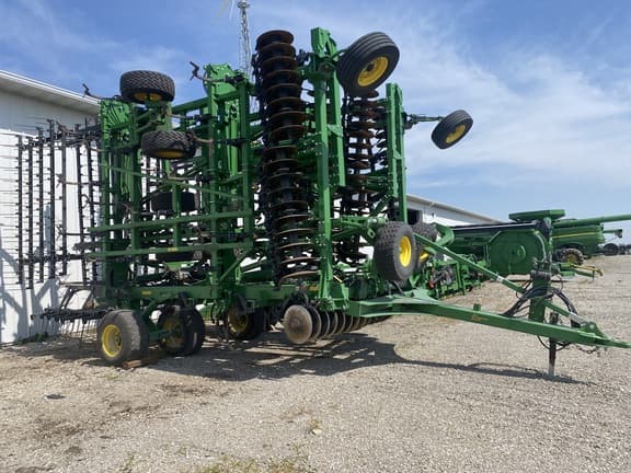 Image of John Deere 2330 equipment image 1