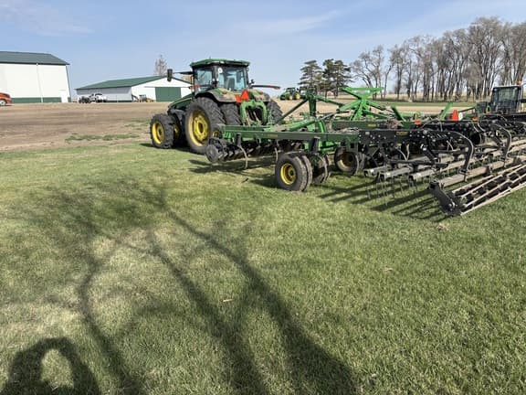 Image of John Deere 2330 equipment image 2