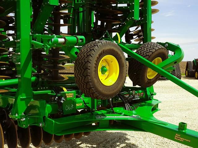 Image of John Deere 2330 equipment image 4