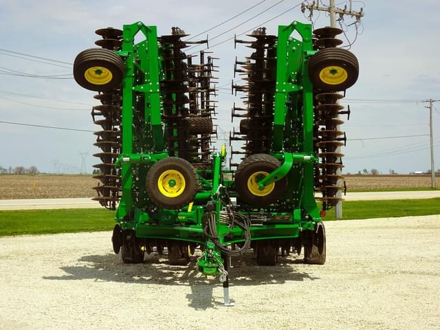 Image of John Deere 2330 equipment image 2