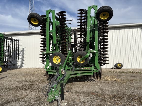 Image of John Deere 2330 equipment image 1