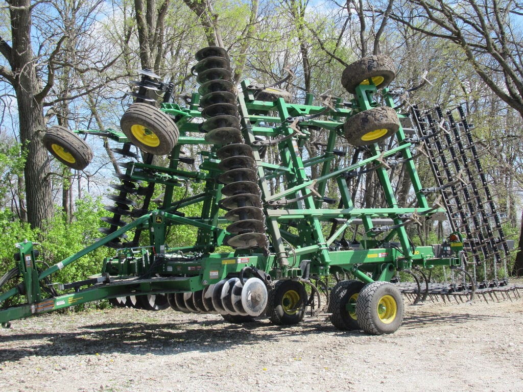 2024 John Deere 2330 Equipment Image0