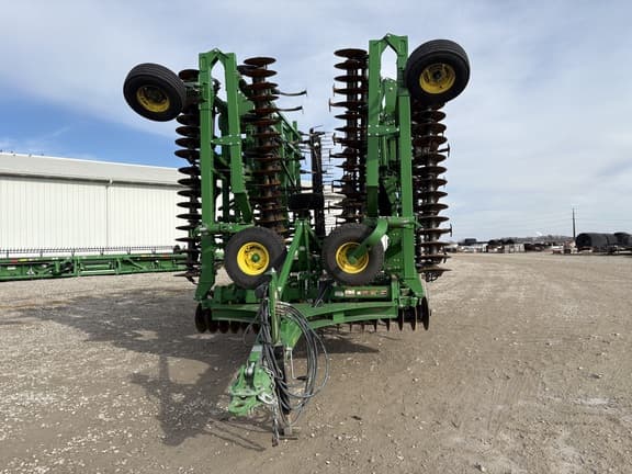 Image of John Deere 2330 equipment image 2