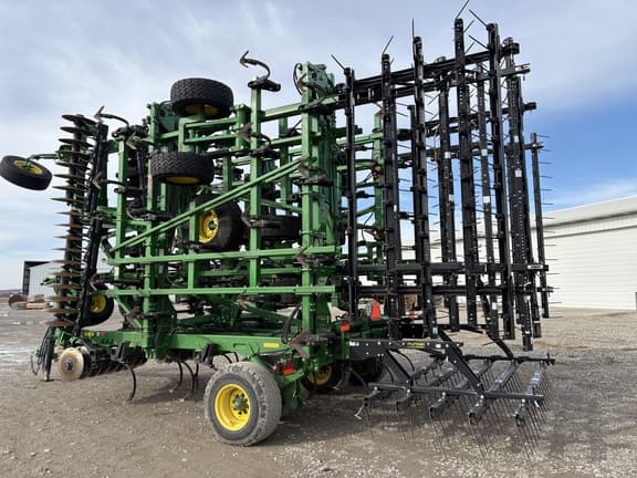 Image of John Deere 2330 equipment image 3