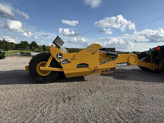 Image of John Deere 2412DE equipment image 1