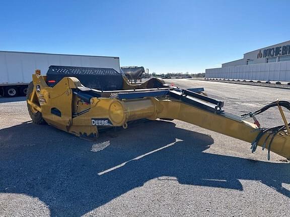 Image of John Deere 2412DE equipment image 4