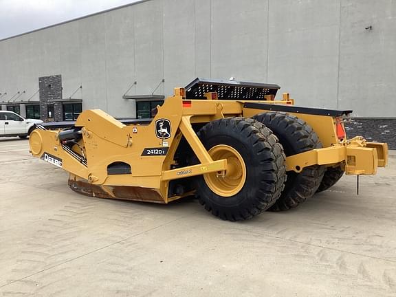 Image of John Deere 2412DE equipment image 2