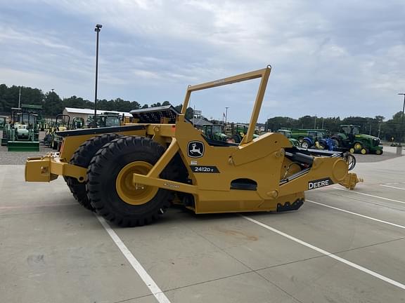 Image of John Deere 2412DE equipment image 4