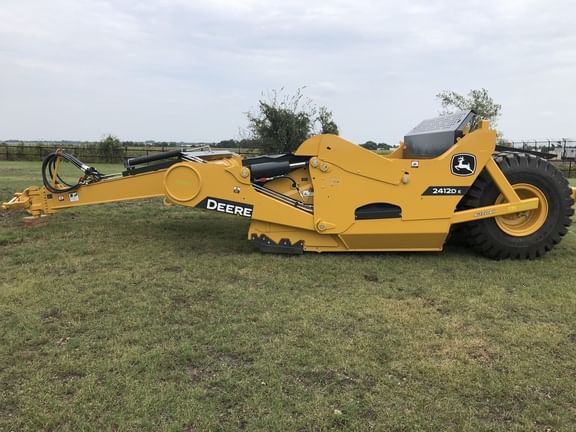 2024 John Deere 2412DE Equipment Image0