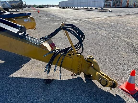 Image of John Deere 2412DE equipment image 2