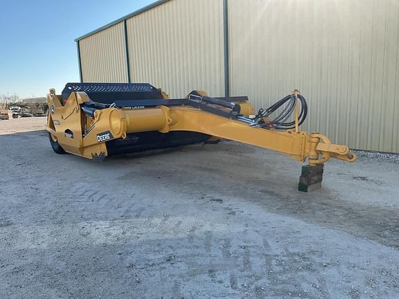 Image of John Deere 2412DE equipment image 4