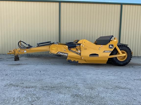 Image of John Deere 2412DE Primary image