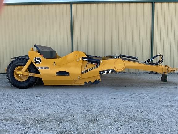 Image of John Deere 2412DE equipment image 3