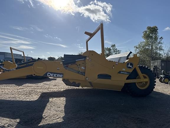 Image of John Deere 2412DE equipment image 1