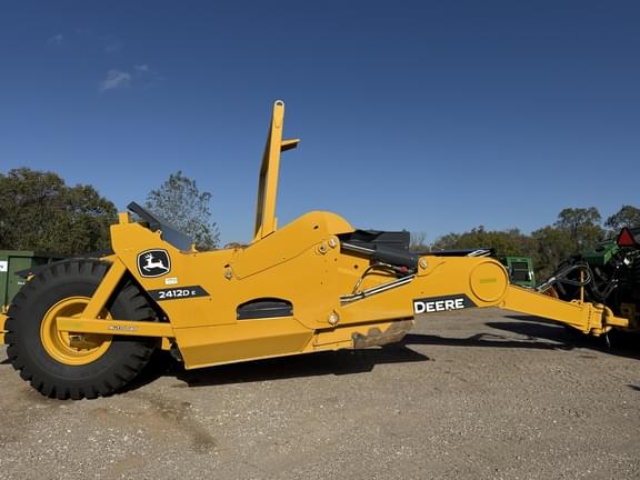 Image of John Deere 2412DE Primary image