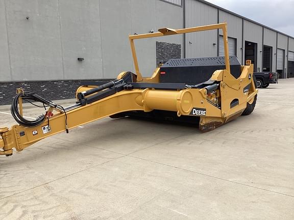 Image of John Deere 2412DE equipment image 1