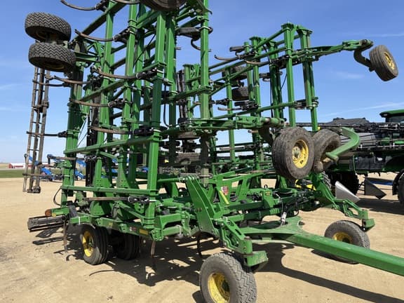 Image of John Deere 2430 equipment image 4