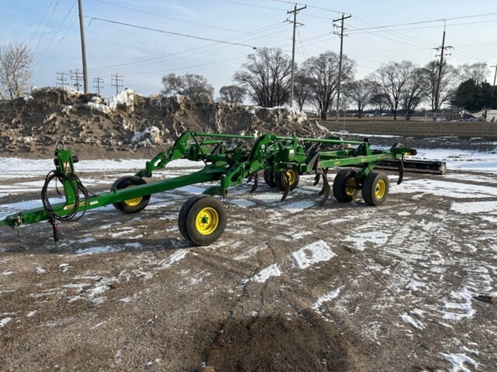2024 John Deere 2430 Equipment Image0