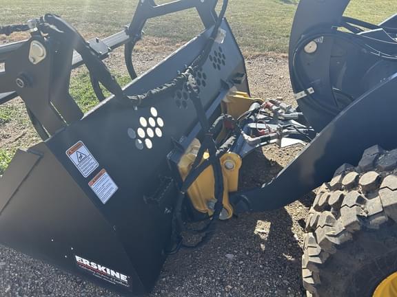 Image of John Deere 244P equipment image 3