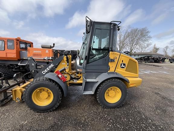 Image of John Deere 244P equipment image 3