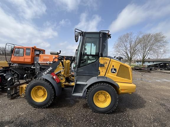 Image of John Deere 244P equipment image 4