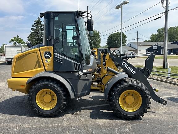 Image of John Deere 244P equipment image 3