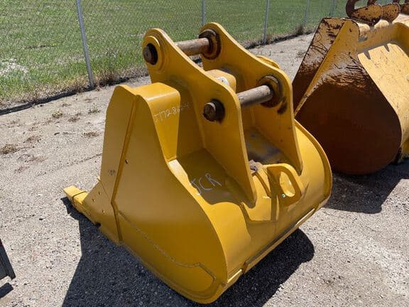 Image of John Deere Excavator Bucket equipment image 3