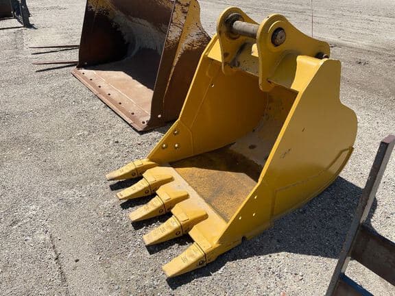 Image of John Deere Excavator Bucket equipment image 1