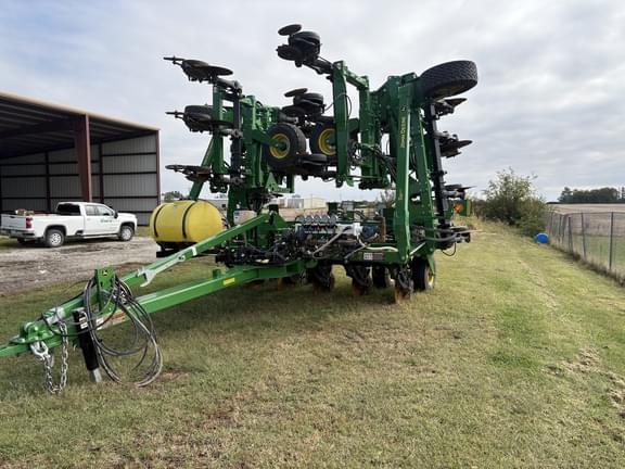 Image of John Deere 2510H Primary image