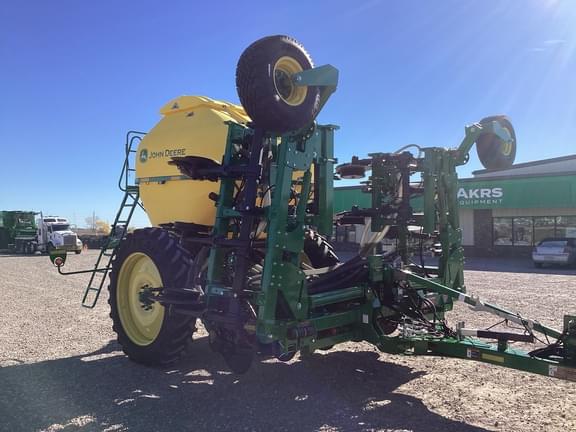 Image of John Deere 2510H equipment image 1