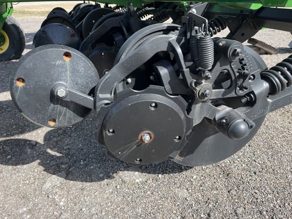 Image of John Deere 2510H equipment image 3