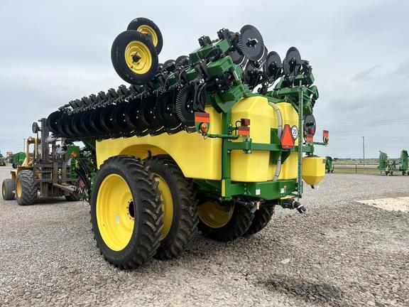 Image of John Deere 2530L equipment image 1