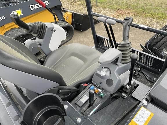 Image of John Deere 26P equipment image 4