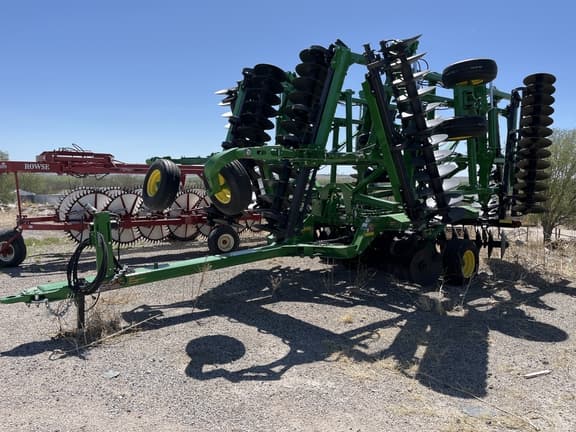 Image of John Deere 2633 equipment image 2