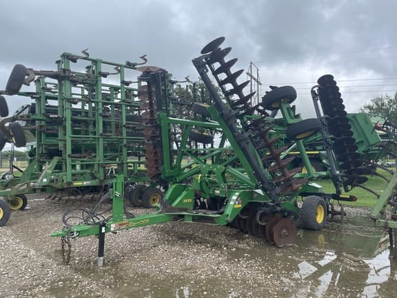 Image of John Deere 2633 Primary image