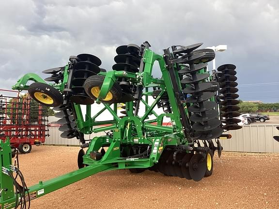 Image of John Deere 2633 Primary image