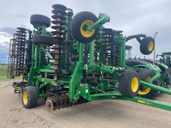 Image of John Deere 2660VT equipment image 3