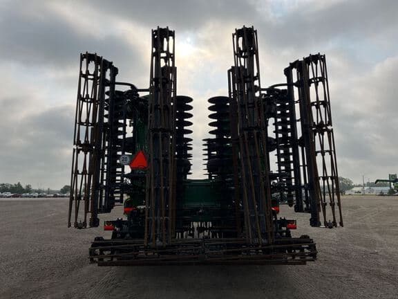 Image of John Deere 2660VT equipment image 3