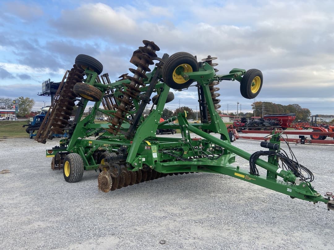 Image of John Deere 2660VT Primary image