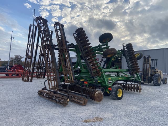 Image of John Deere 2660VT equipment image 2