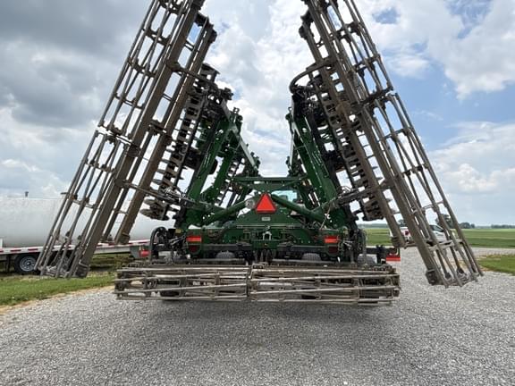 Image of John Deere 2660VT equipment image 3