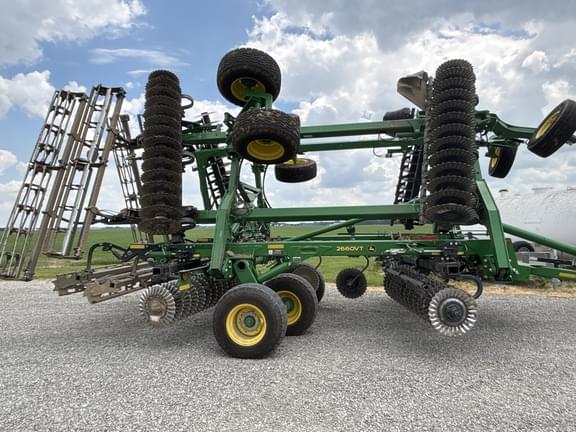 Image of John Deere 2660VT Primary image