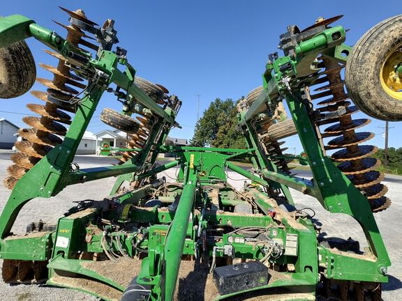 2024 John Deere 2660VT Equipment Image0