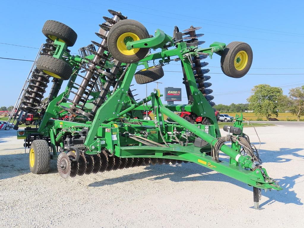 Image of John Deere 2660VT Primary image