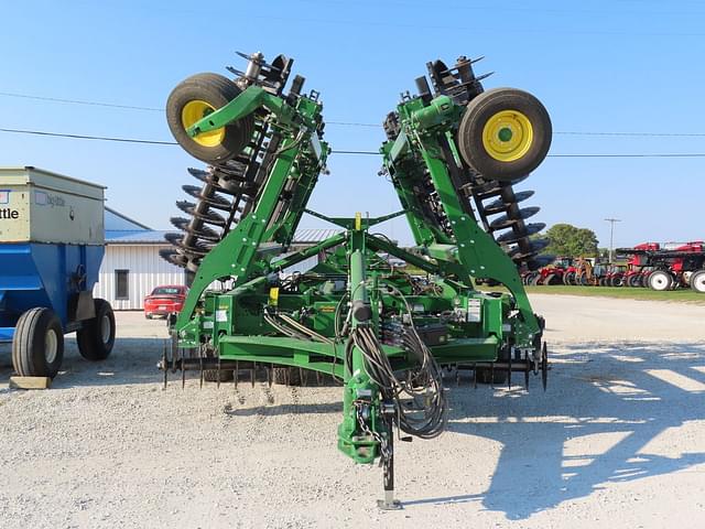 Image of John Deere 2660VT equipment image 1