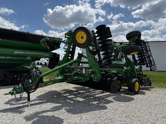 2024 John Deere 2660VT Equipment Image0