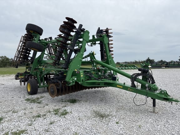 2024 John Deere 2660VT Equipment Image0