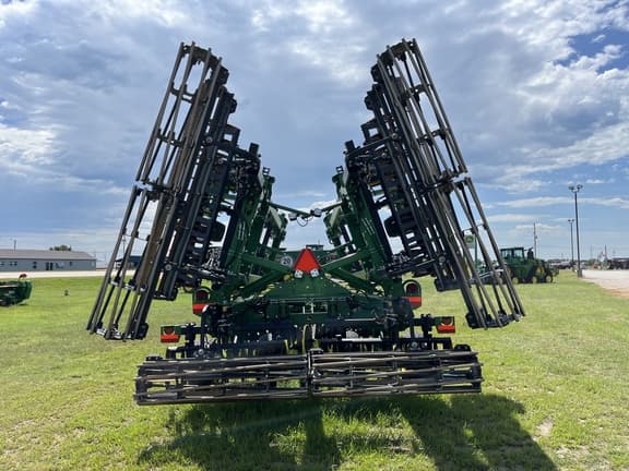 Image of John Deere 2660VT Primary image
