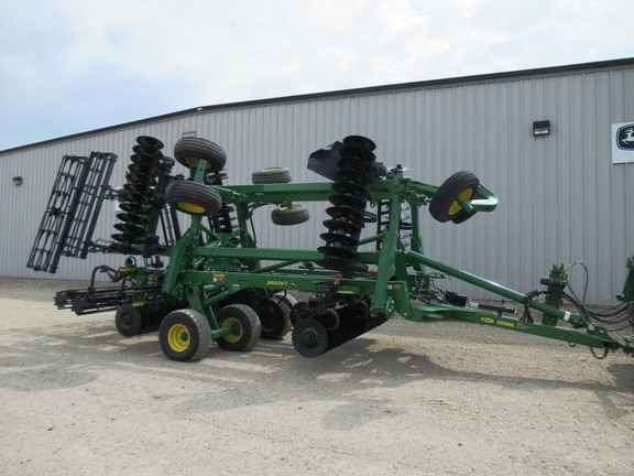 2024 John Deere 2660VT Equipment Image0