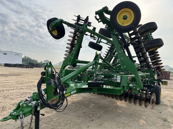 2024 John Deere 2660VT Equipment Image0